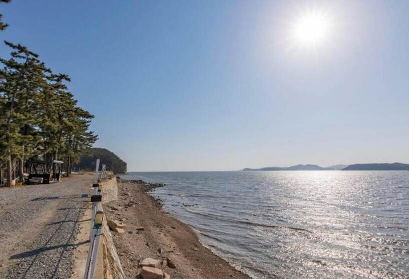 ペンション Taean Sunstone Pool Villa