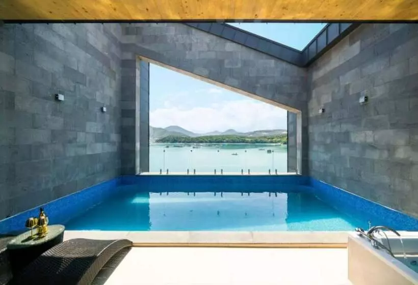 ペンション Yeosu Highlark Resort