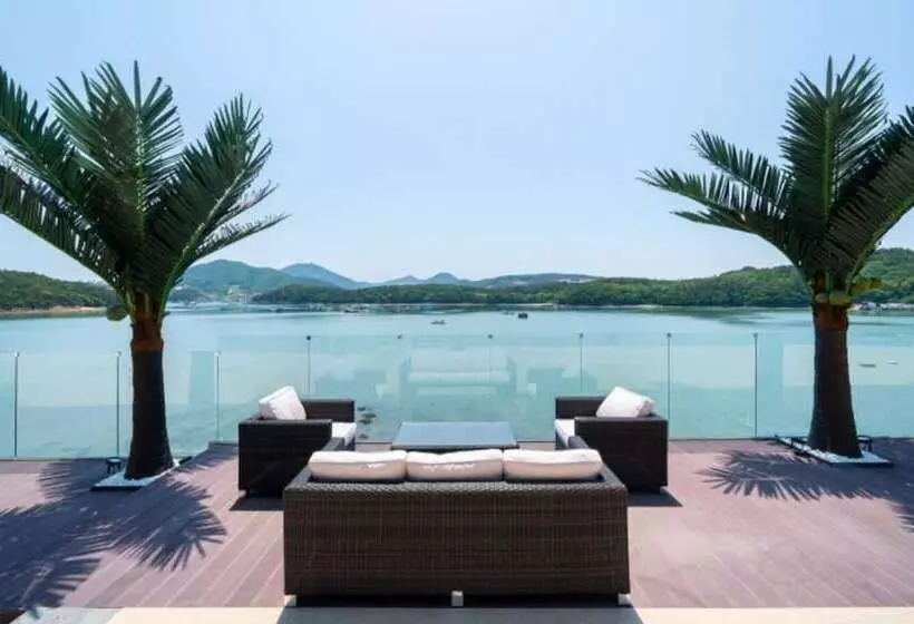 ペンション Yeosu Highlark Resort