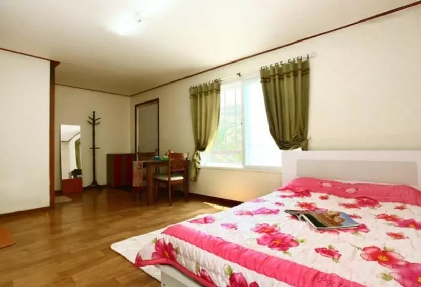 Pocheon Haneulbat Pension