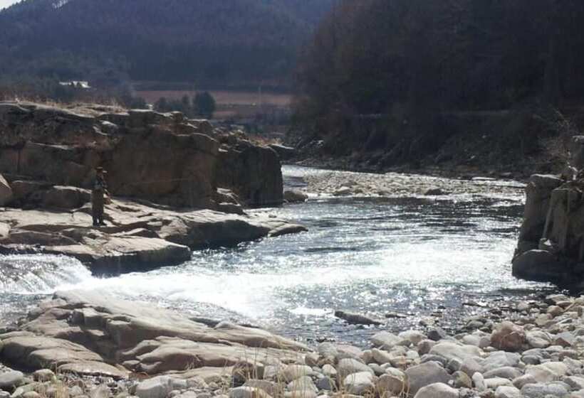 Pyeongchang Hwangtogudeulmaeul Pension