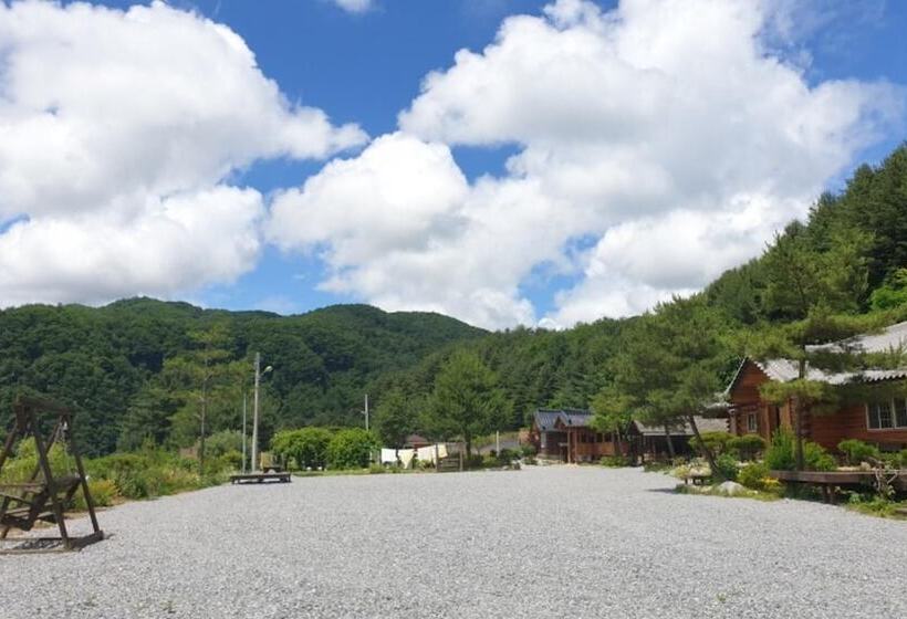Pyeongchang Hwangtogudeulmaeul Pension