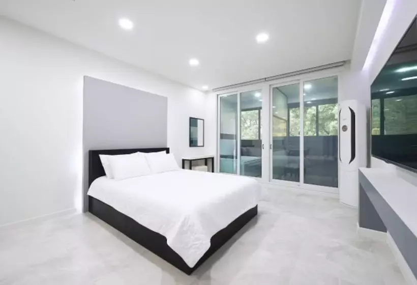 Gapyeong Green Star Pension Remodeling, Spa