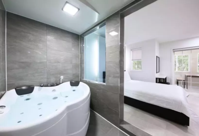 Gapyeong Green Star Pension Remodeling, Spa
