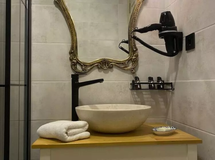 Sakli Tas Konak Otel