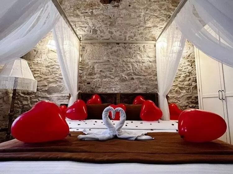 Sakli Tas Konak Otel