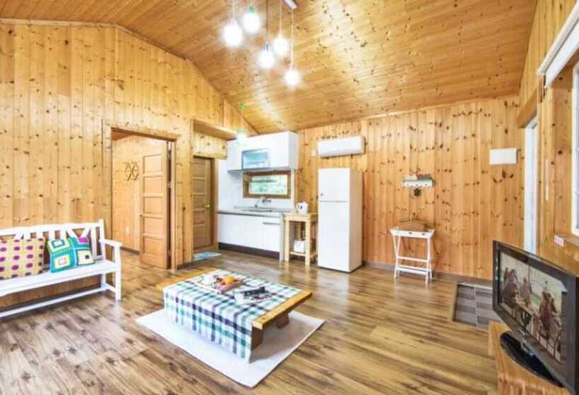 Sancheong Dolkkotdam Pension