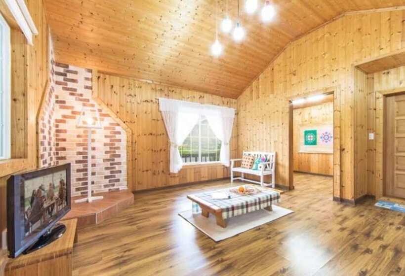 Sancheong Dolkkotdam Pension