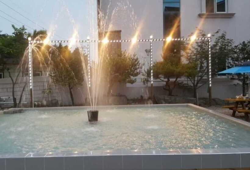 Taean Baegakgwan Pension