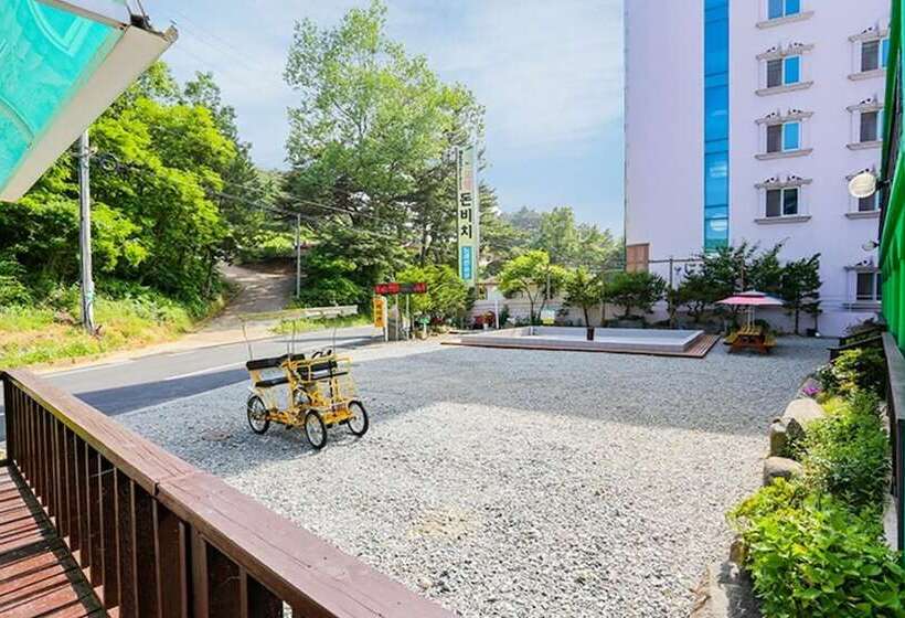 Taean Baegakgwan Pension