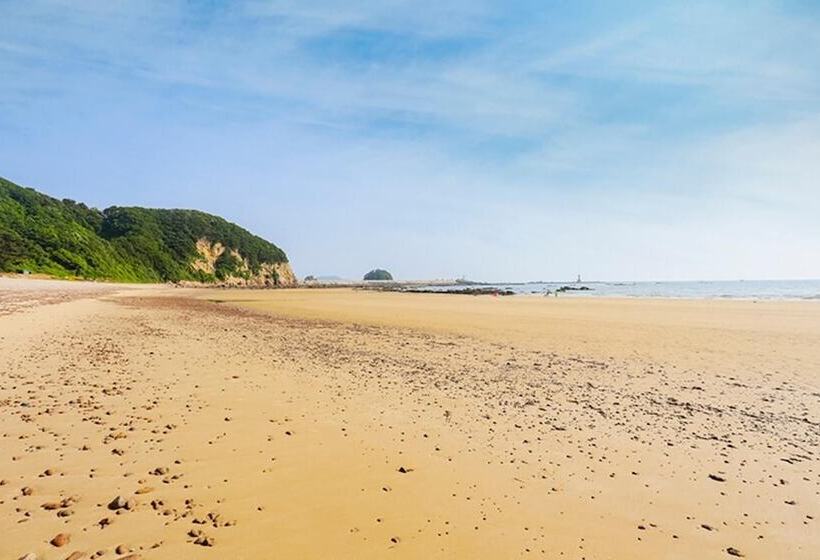 Taean Baegakgwan Pension