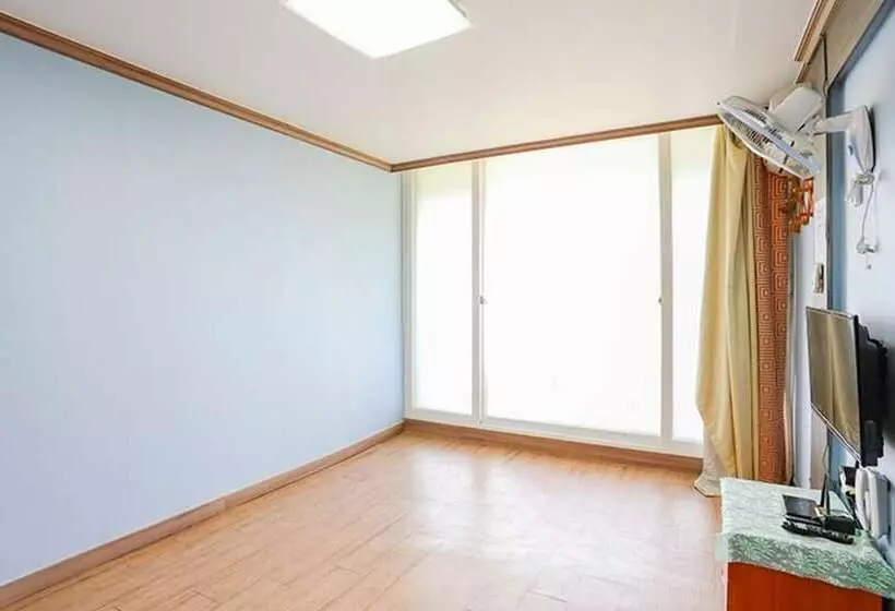 Taean Baegakgwan Pension