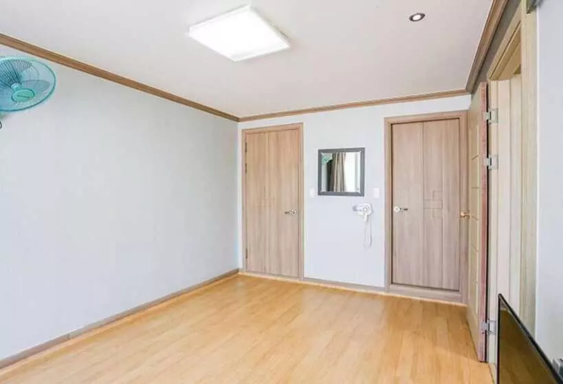 Taean Baegakgwan Pension