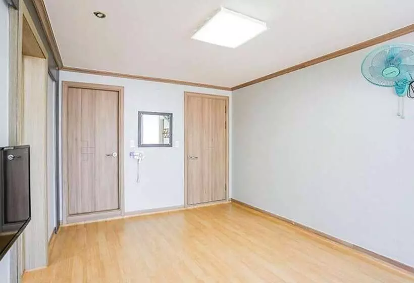 Taean Baegakgwan Pension