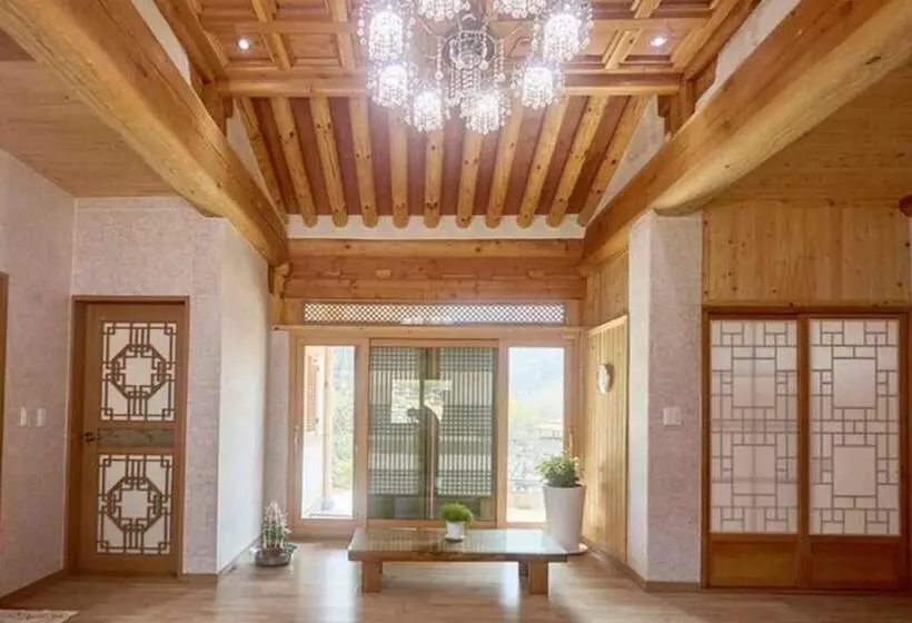 Wanju Hanok Pension Hyurim