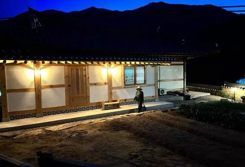 Wanju Hanok Pension Hyurim