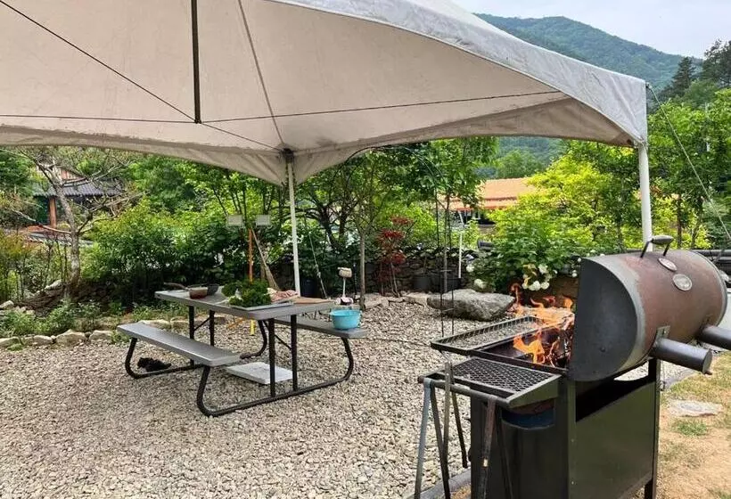 Wanju Hanok Pension Hyurim