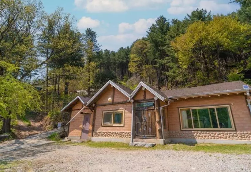 Yangpyeong Santa Pension