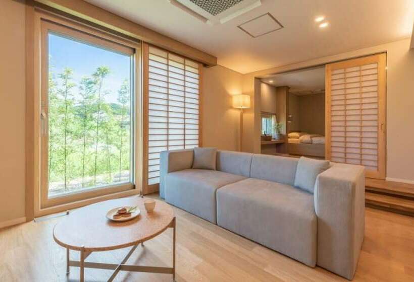 Yangyang Sosohaniyagi Pension