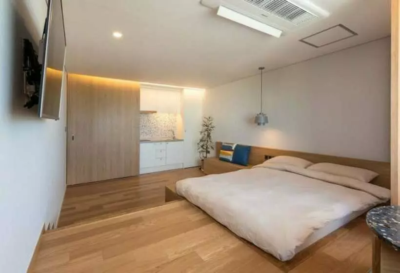 Yangyang Sosohaniyagi Pension