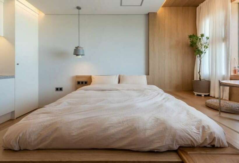 Yangyang Sosohaniyagi Pension