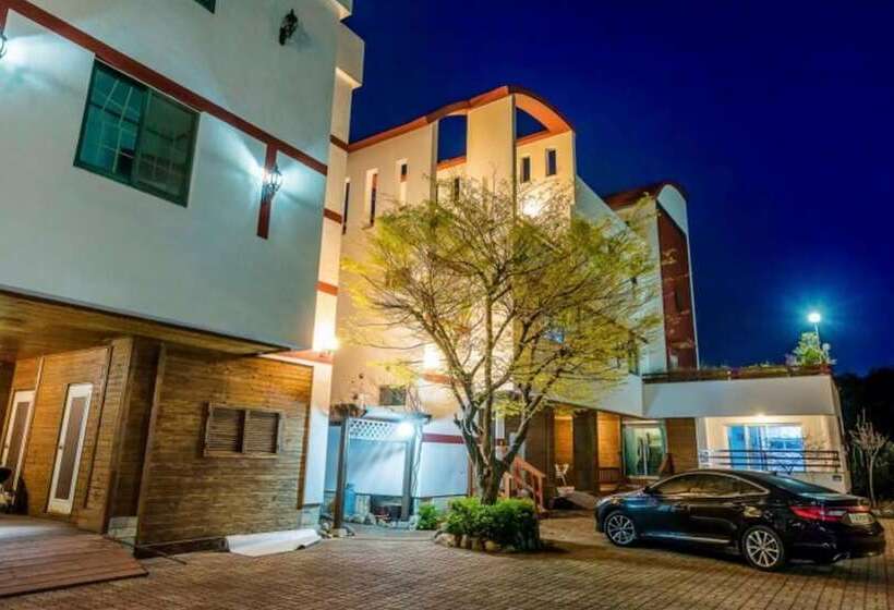 Yangyang Twin Beach Pension