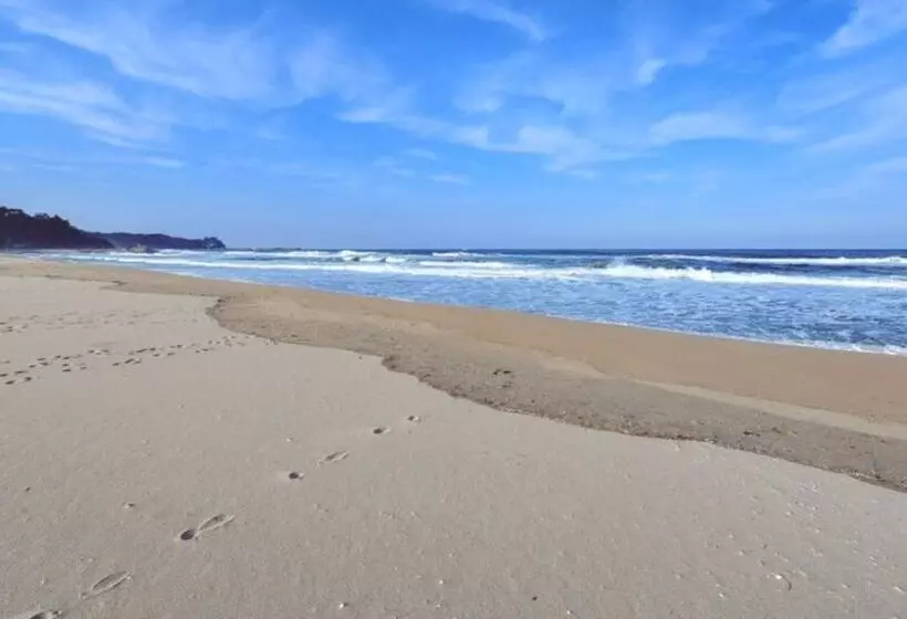 Yangyang Yemeusong Dongho Sea Pension