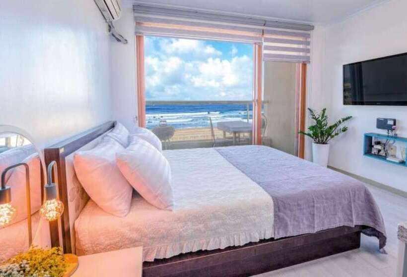 Yangyang Yemeusong Dongho Sea Pension