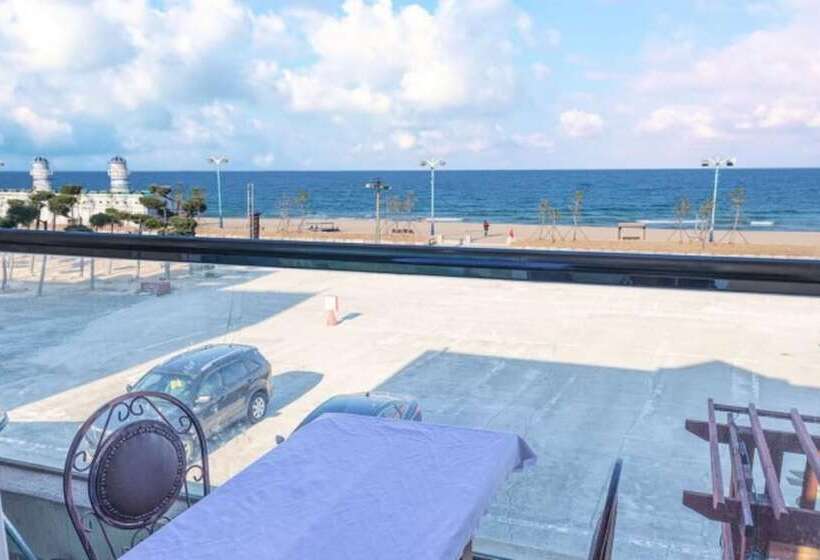 Yangyang Yemeusong Dongho Sea Pension