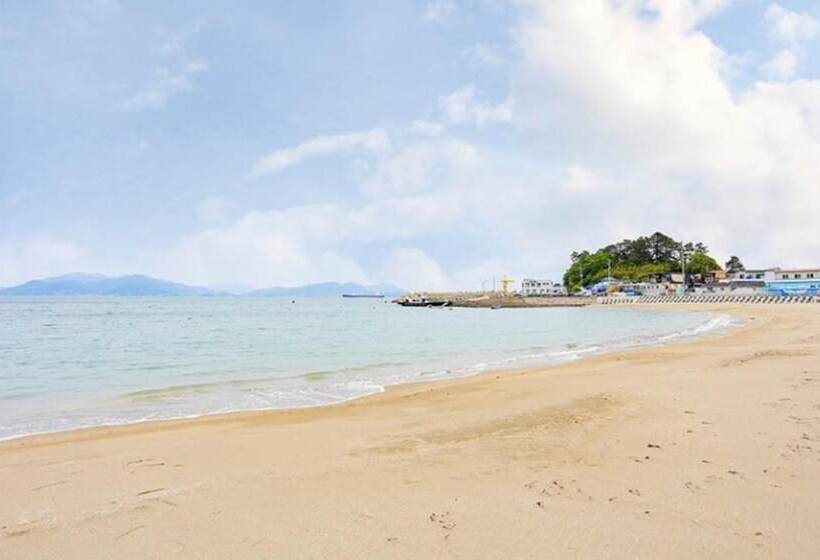 Yeosu Mosageum Pension