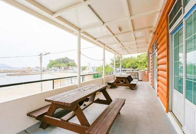 Yeosu Mosageum Pension