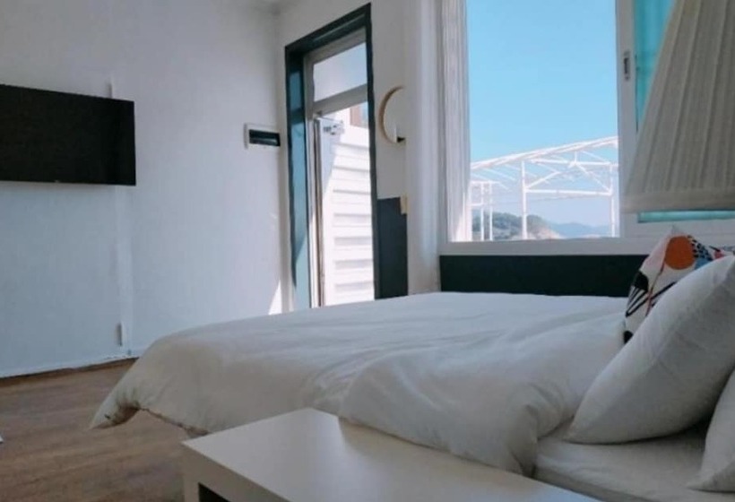 Yeosu Mosageum Pension