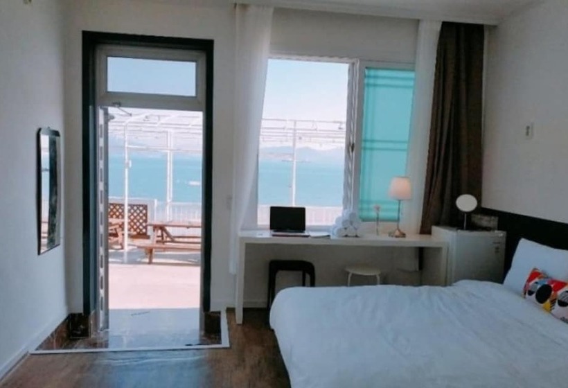 Yeosu Mosageum Pension