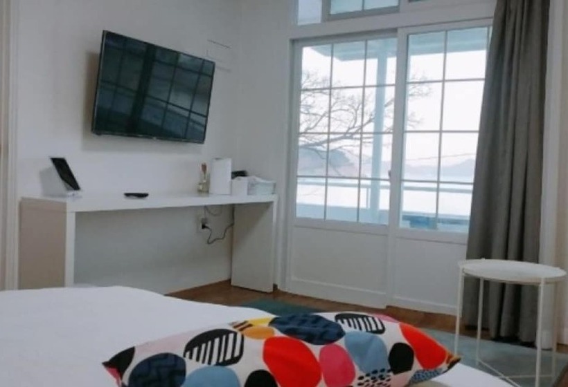 Yeosu Mosageum Pension