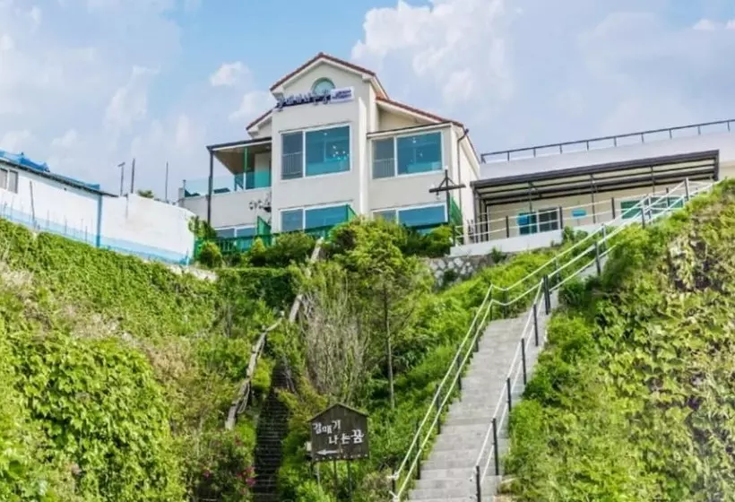 Goseong Galmaegi Naneunkkum Pension