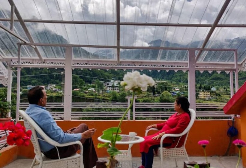 Hotel Golden Tashi Gakhil