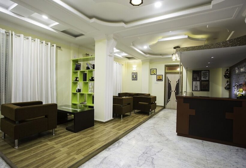 Hotel Golden Tashi Gakhil