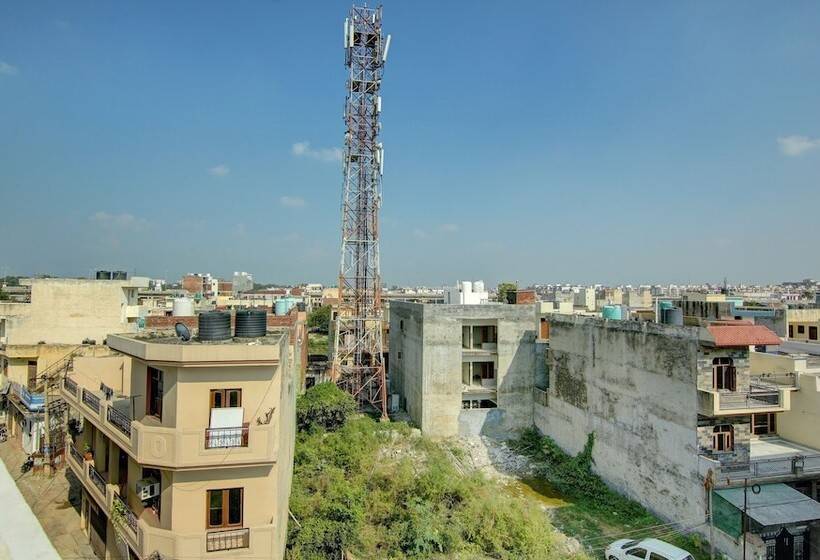 هتل Itsy By Treebo Black Diamond