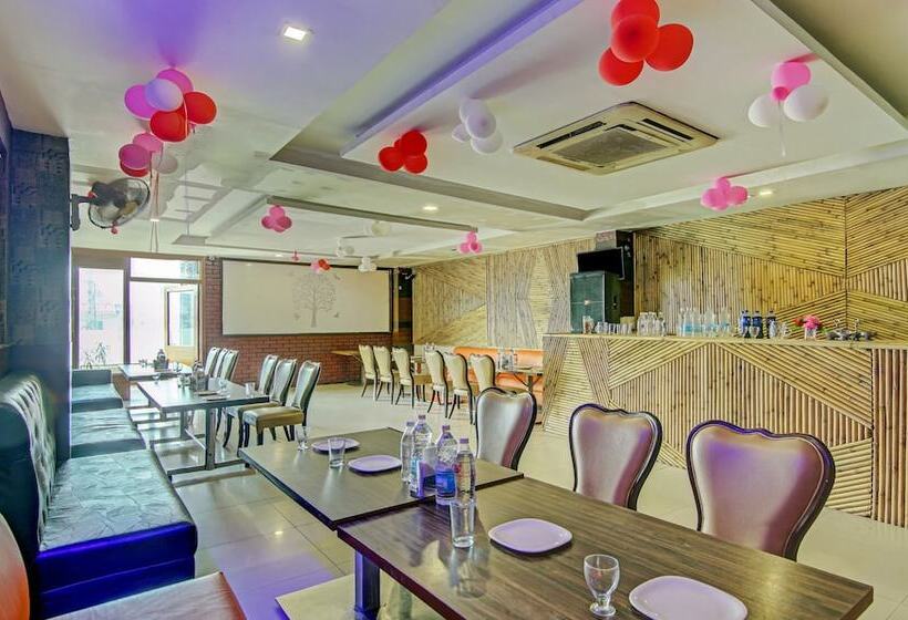 هتل Itsy By Treebo Black Diamond