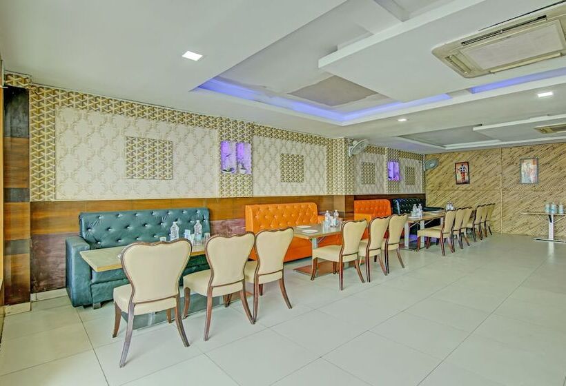 هتل Itsy By Treebo Black Diamond