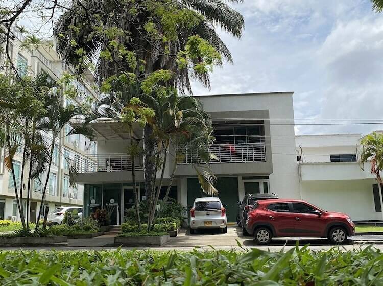 Отель La Esperanza Ciudad Jardin