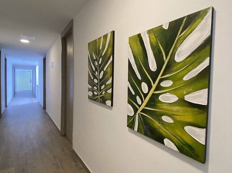 Отель La Esperanza Ciudad Jardin