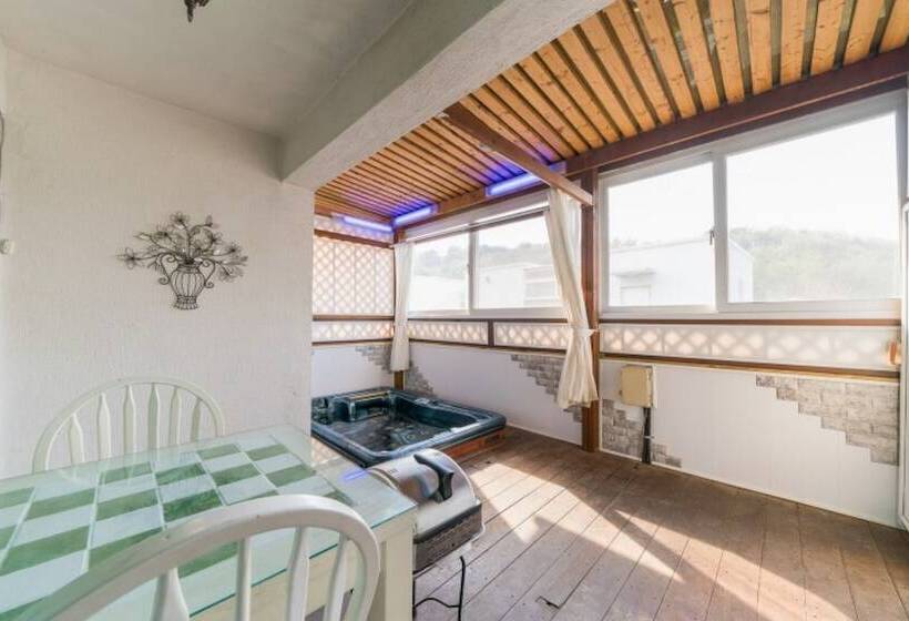 בית מלון כפרי Pocheon Good Terrace Pension