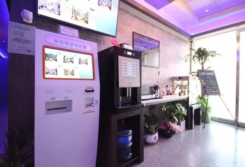 Jinju Comma Self Check In Motel