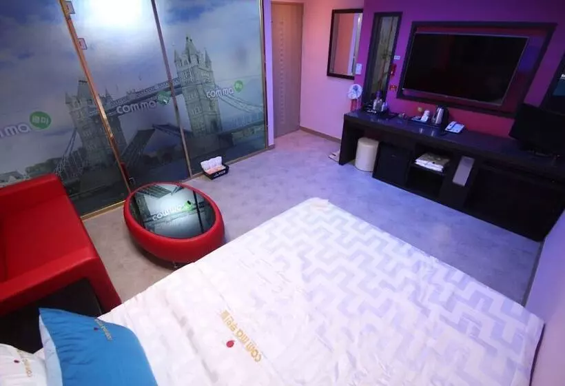 Jinju Comma Self Check In Motel