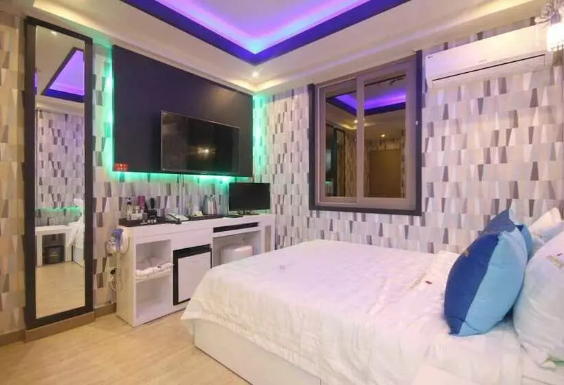 Jinju Comma Self Check In Motel