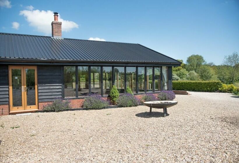 Laurel Lodge Kingfishers