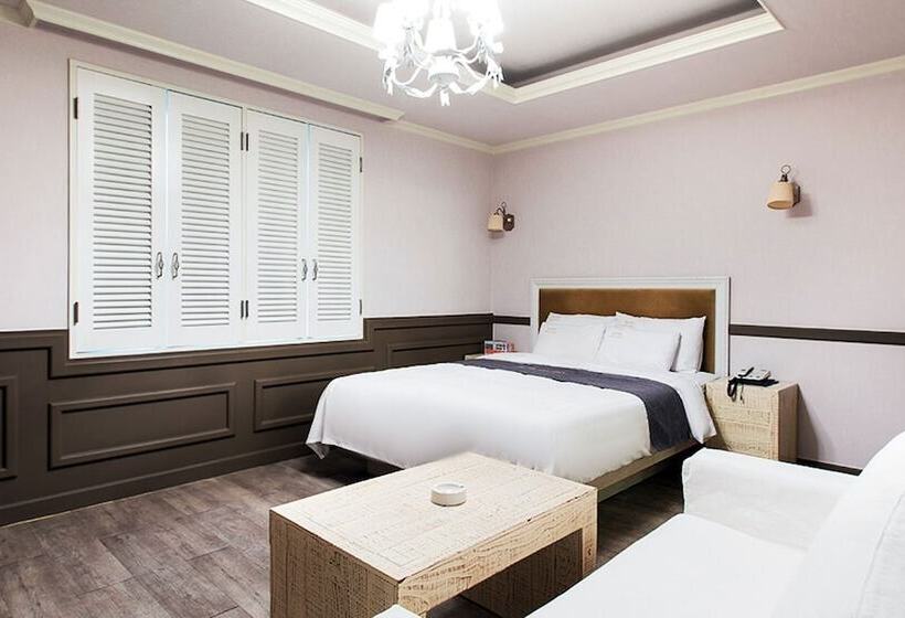 מוטל Gangneung Pine Hill