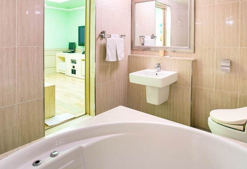 מוטל Gangneung Pine Hill