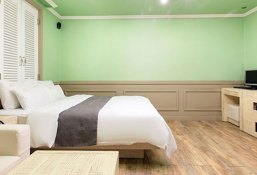 מוטל Gangneung Pine Hill